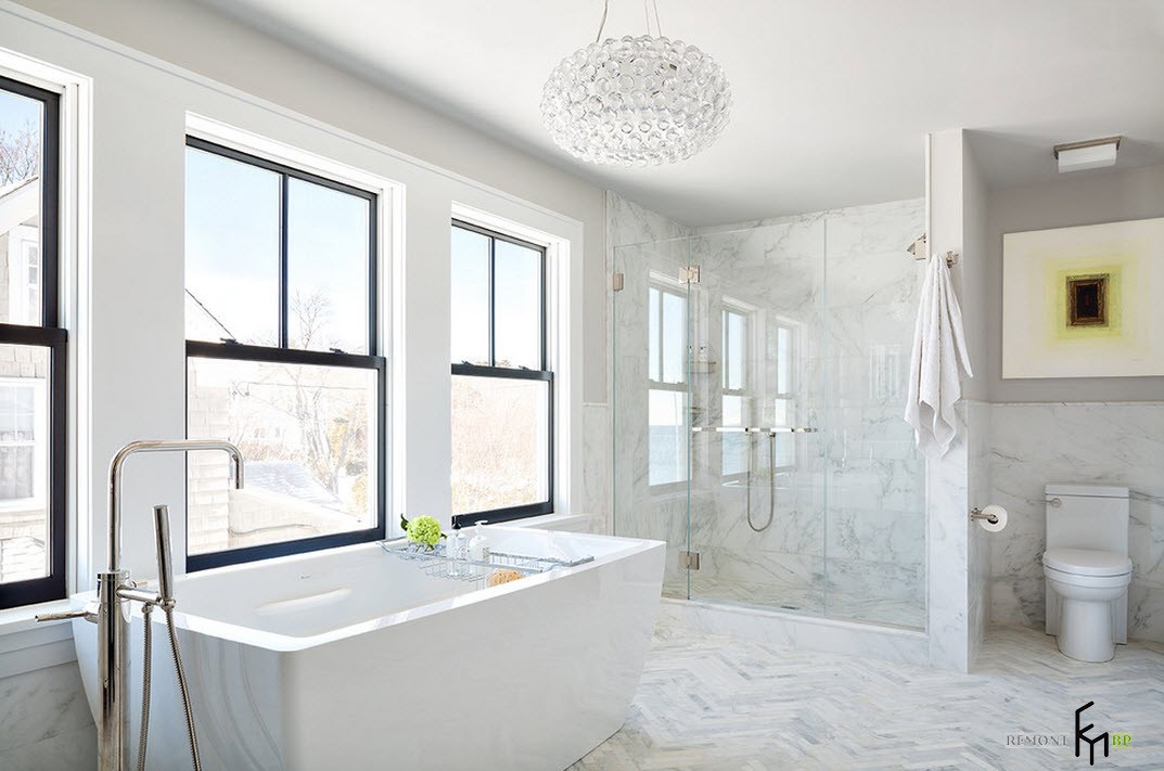 Bagno bianco come la neve