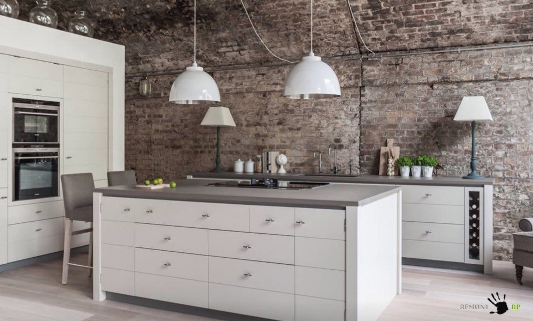 Facciate candide per una cucina in stile loft