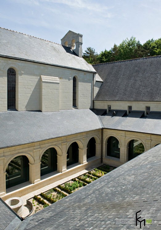 Il cortile del monastero