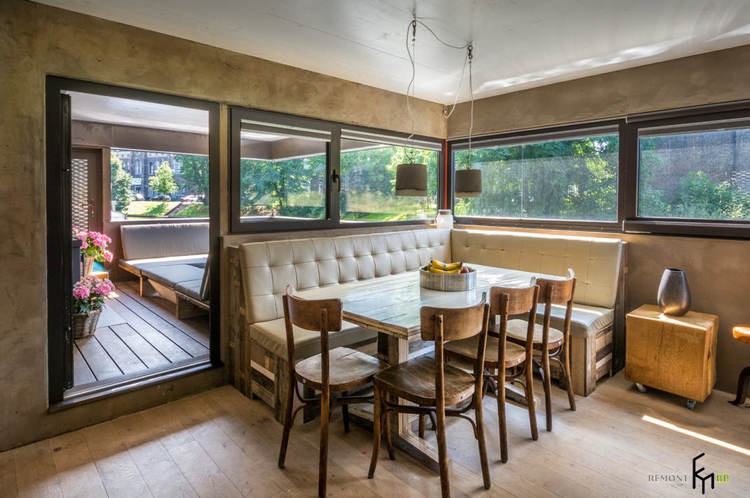 Cantina en la casa sobre el agua