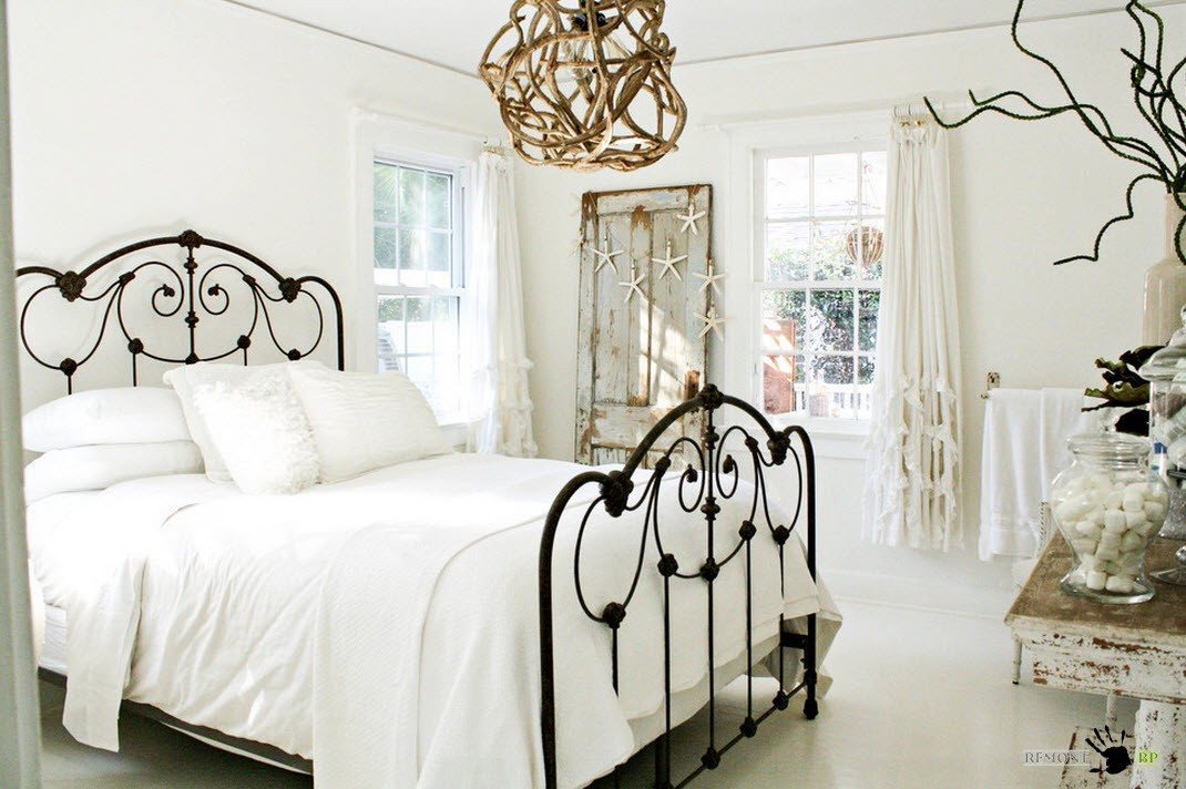 Cama de ferro forjado preto