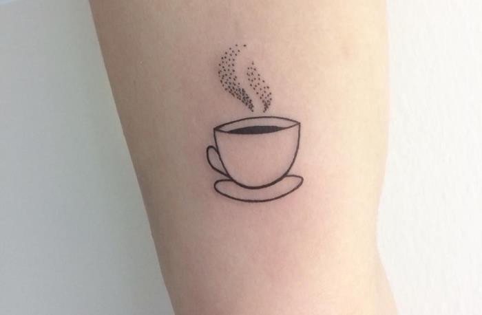 parna kava, tetovaža znotraj roke, majhna postavitev tetovaže, belo ozadje