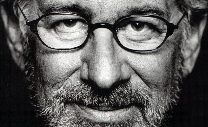 nespalvota Steveno Spielbergo nuotrauka sujungia jėgas, kad sukurtų trumpo formato siaubo serialą „Quibi“ transliacijos platformai, transliuojamą tik naktį