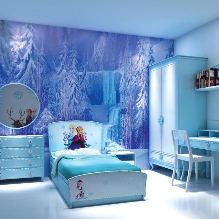 beyaz çinilerle açık mavi bir duvar, kız yatak odası dekorasyon fikirleri, duvarlar ve mobilyalar boyayın