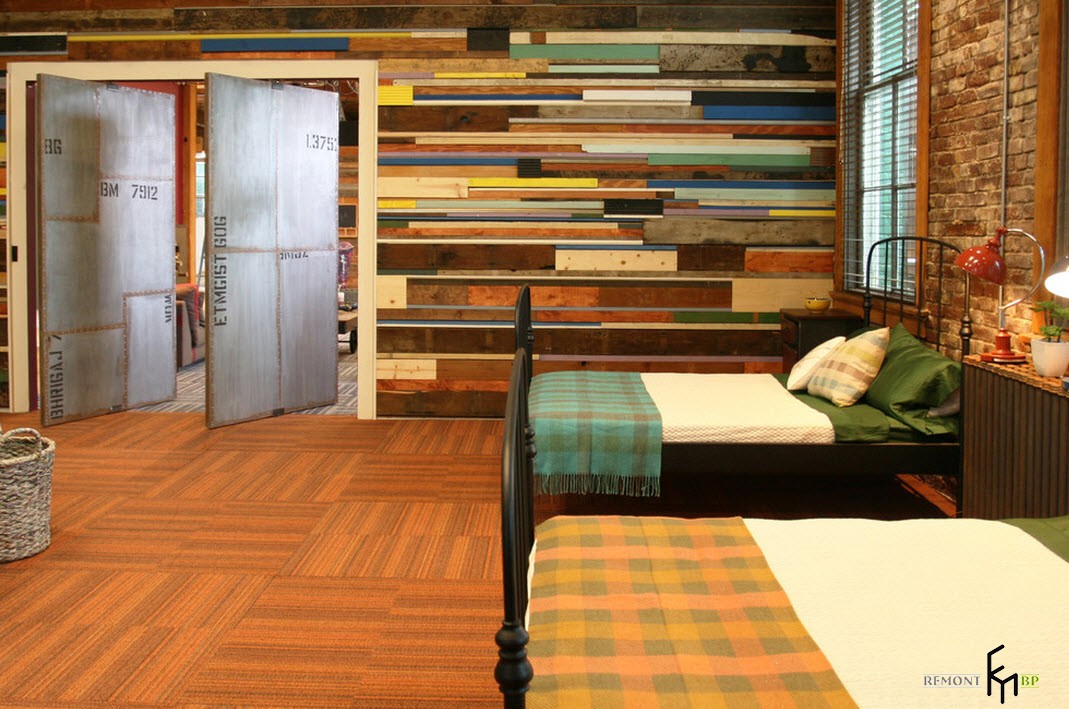 Interni colorati in stile loft