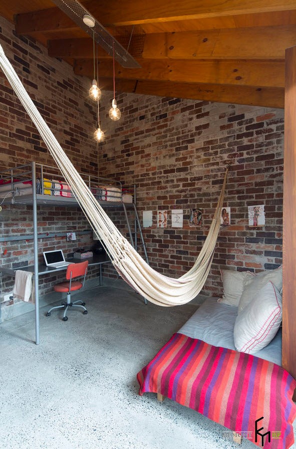 Camera da letto in stile loft ascetico