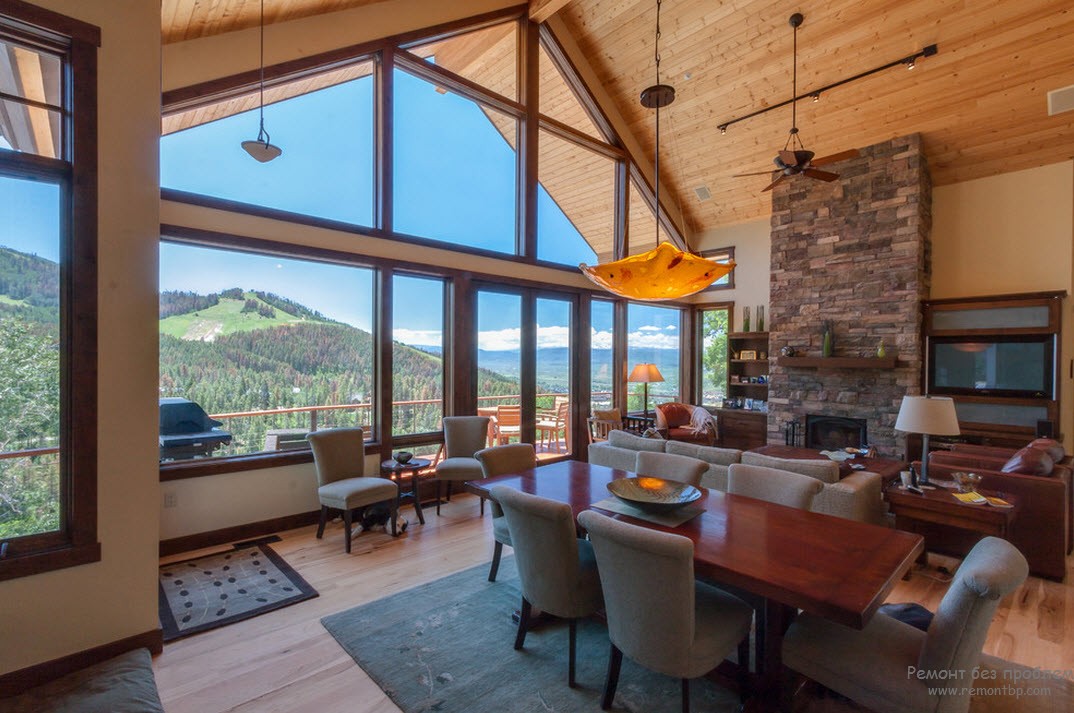 Bellissimi interni di una casa in stile chalet