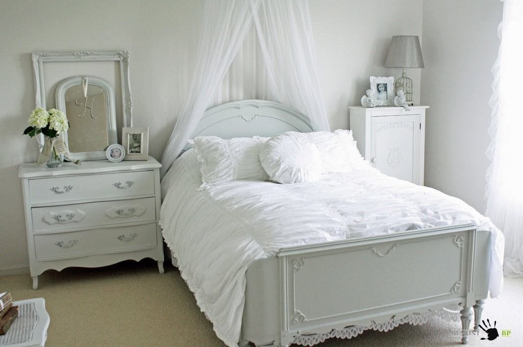 Muebles de dormitorio blancos como la nieve