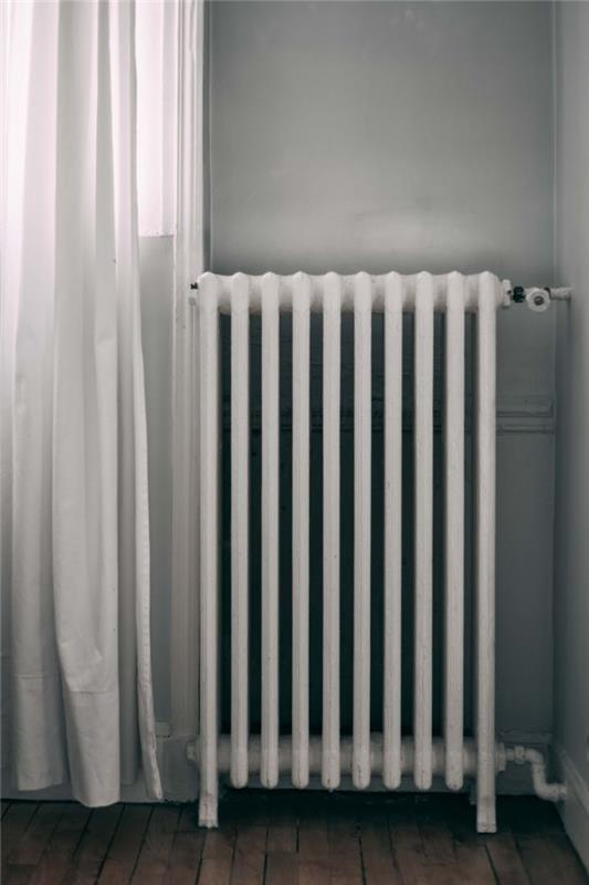 strukturo radiatorja iz litega železa in kako sami enostavno odzračiti radiator