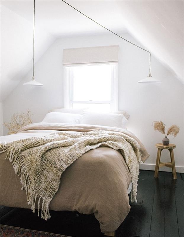 minimalist tarzı yatak odası tasarımı eğim penceresi altında beyaz asılı lamba silgi deco beton vazo ahşap komodin