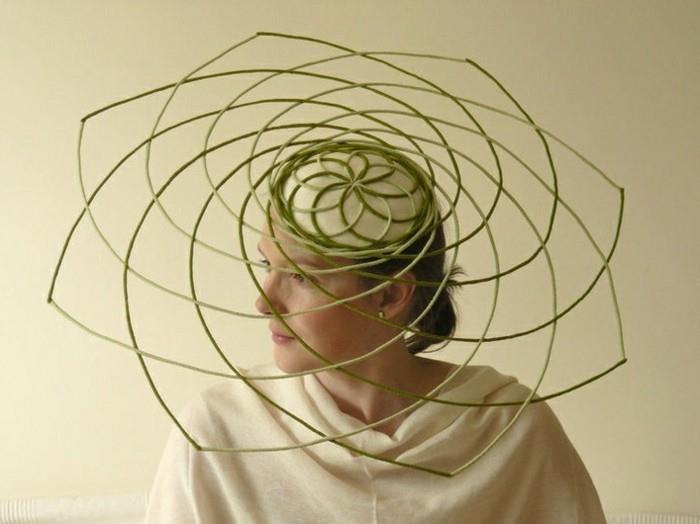 spiralinė-Fibonači-seka-už-žalios spalvos skrybėlę