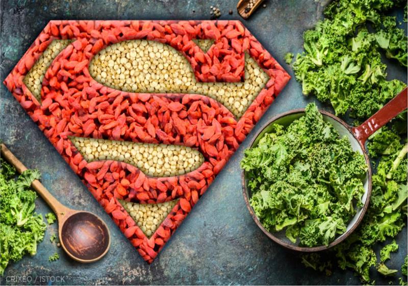 c vitamini açısından zengin süper yiyecek süper yiyecek ve süpermen logosu