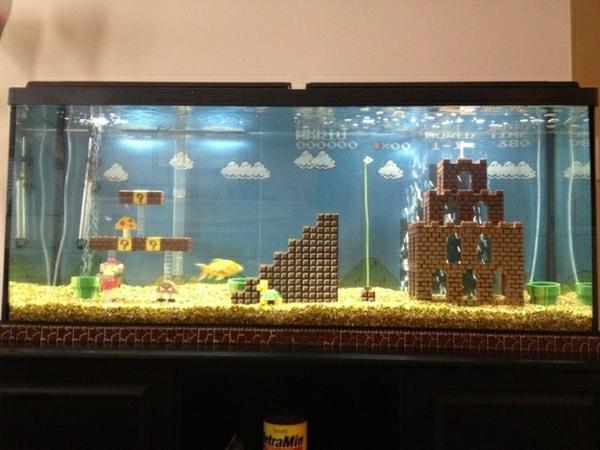 super-mario-aquarium-n-gift-man-woman-geek