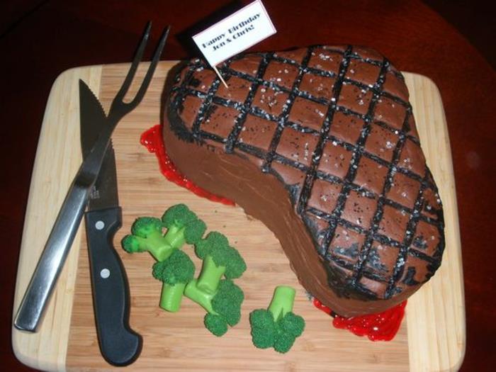 Biftek ve brokoli gibi yetişkinler için doğum günü tatlısı orijinal doğum günü pastası