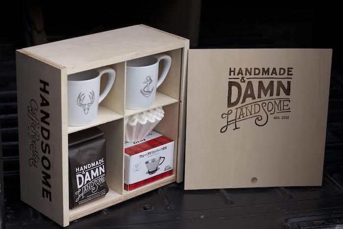 Puodeliai poros ir hipsterio kavos mėgėjams, originali poros dovanų dėžutė