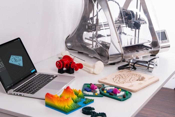 3D tiskalnik za različne projekte, ideja za aplikacije 3D tiskanja za uporabo doma ali v službi