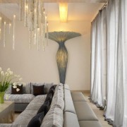 Bellissimi interni con illuminazione a parete originale