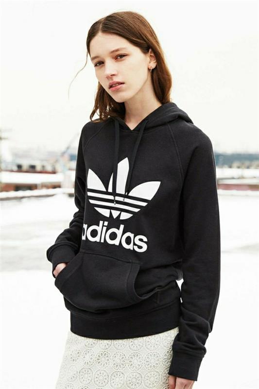 jopica-adidas-črna-ženska-belo-čipkasto krilo