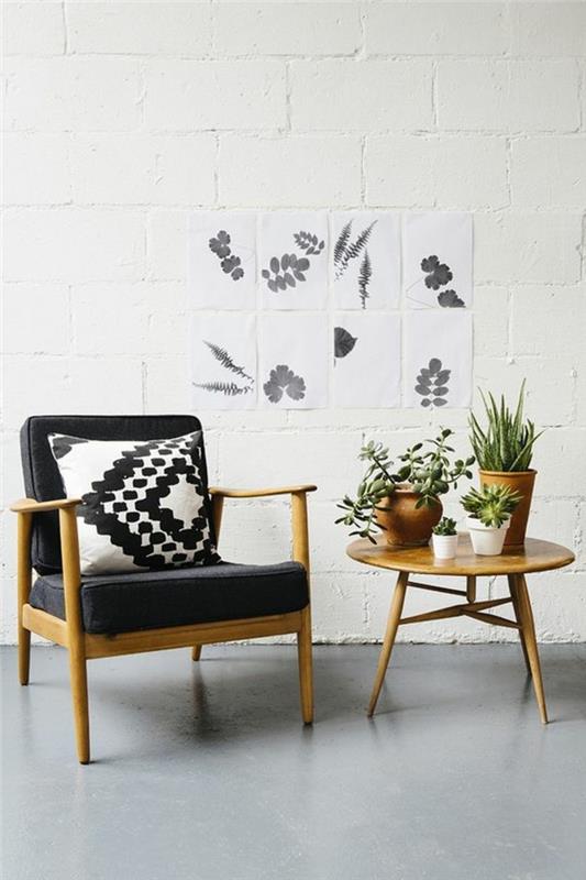šviesaus medžio kavos staliukas-juoda kėdė ir medis-gyvenamajam kambariui-grindys pilkos spalvos lino