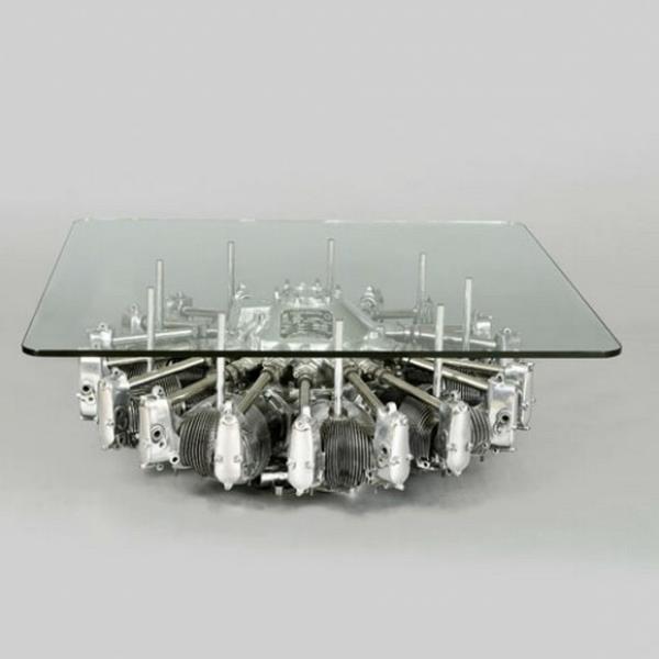 skaidrus kavos staliukas-stalo-variklis