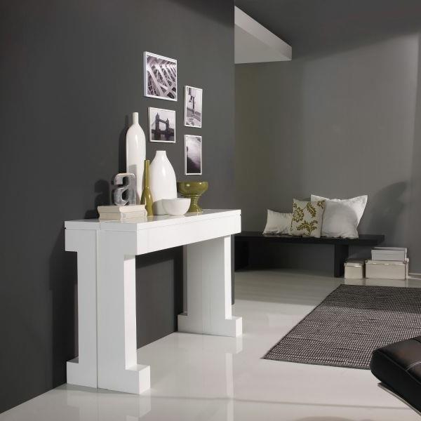 bela-lakirana-raztegljiva-konzolna miza