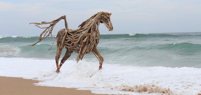 dalgaların karaya attığı odun-tablo-üzerine-boyama-driftwood-lamba-dekorasyon-driftwood-deniz
