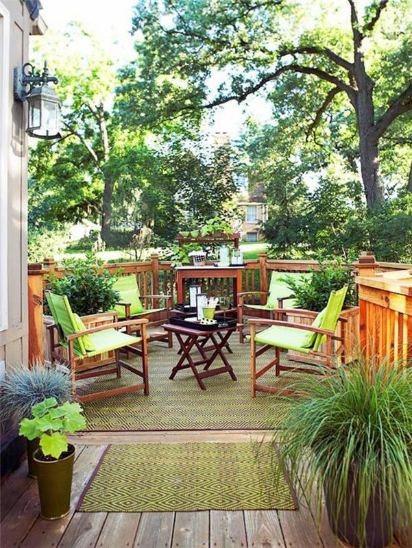 masif-ahşap-bahçe-masa-sandalyeler-yeşil-bitki-teras-güzel manzaralı