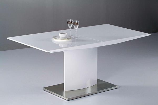 moderno oblikovana miza z lakiranjem