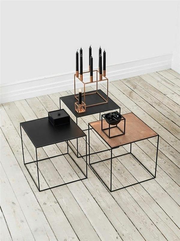 „Ikea“ kavos stalai svetainėje su šviesaus medžio parketu svetainėje