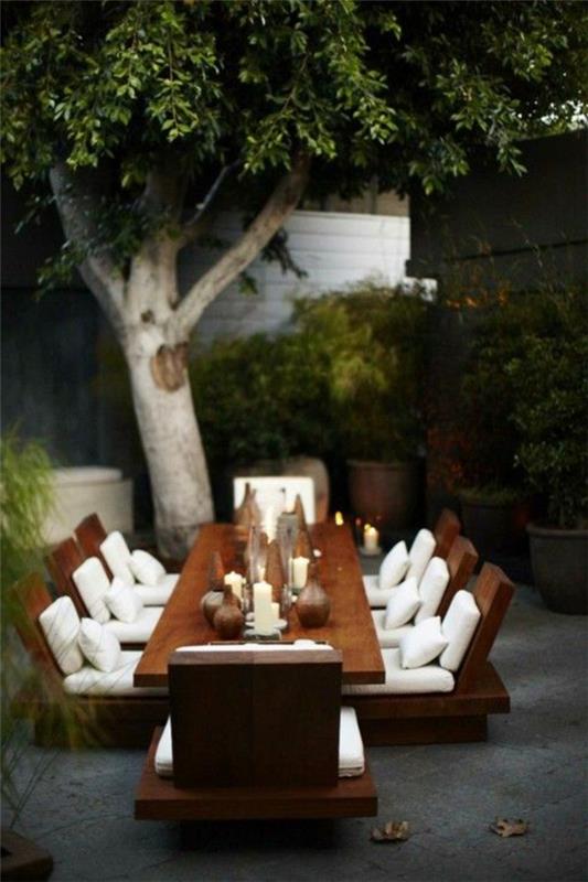 medžio masyvo-stalai-kėdės-sodas-kiemas-mažas
