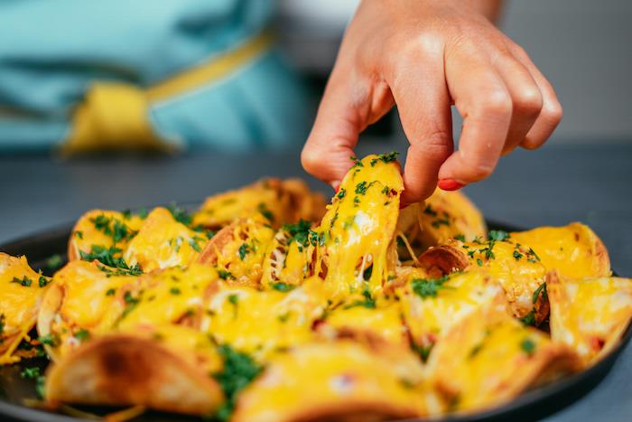 Ideja za hitro in enostavno predjed, ultra vlažni piščančji in čedar taco, preprosta in hitra predjed