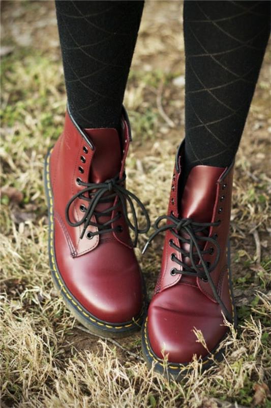 siyah-kama-topuklu-kırmızı-spartoo-kadın-ayakkabı