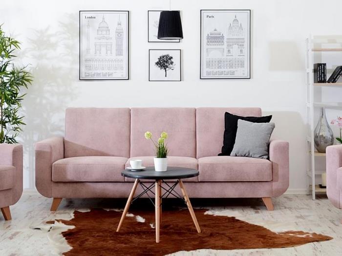 rožinis miltelių dekoras, kaip įrengti svetainę baltomis sienomis su rožine sofa ir foteliu, gyvūnų odos imitacijos kilimo raštu