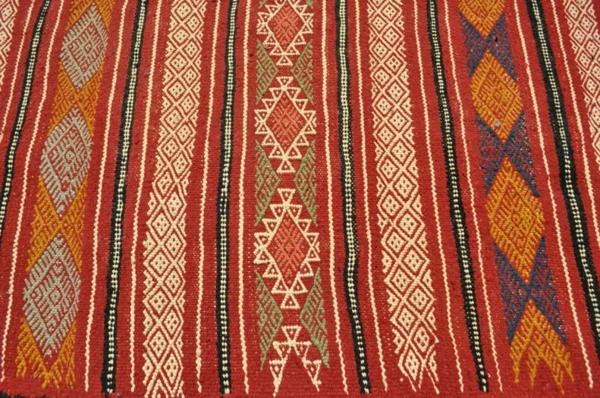 Maroško-berberska-kilim-preproga