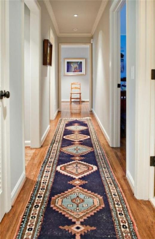 modernūs kilimai-svetainė-kilimėliai-su-įdomiais raštais