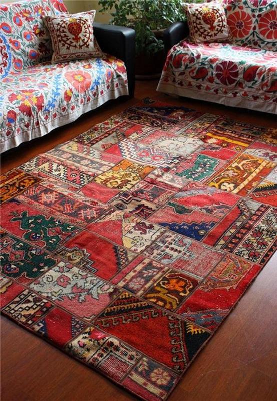 oturma odasında patchwork-kilim-ve-oryantal-battaniyeler