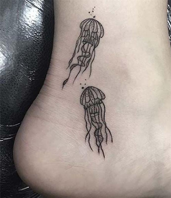 par meduz kot gleženj tetovaže ideja o morski tetovaži