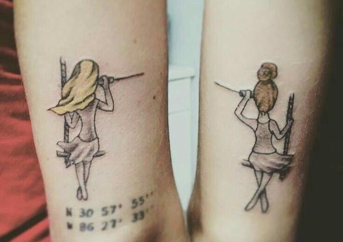 tatuiruotė moteris, spalvoti piešiniai ant odos, blondinės ir rudos merginos geriausių draugų tatuiruotė