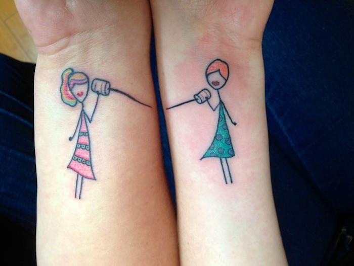įprasta geriausio draugo tatuiruotė ant rankų, spalvingos tatuiruotės mergaitėms su telefonais kurti