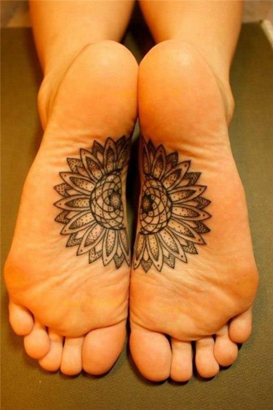 chna tatuiruotė, tradicinis kūno dizainas, gėlė, pagaminta iš dviejų atskirų dalių