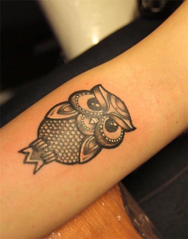 ideje za tetovaže rok za ženske sova črna čipkasta dekoracija s senčenjem
