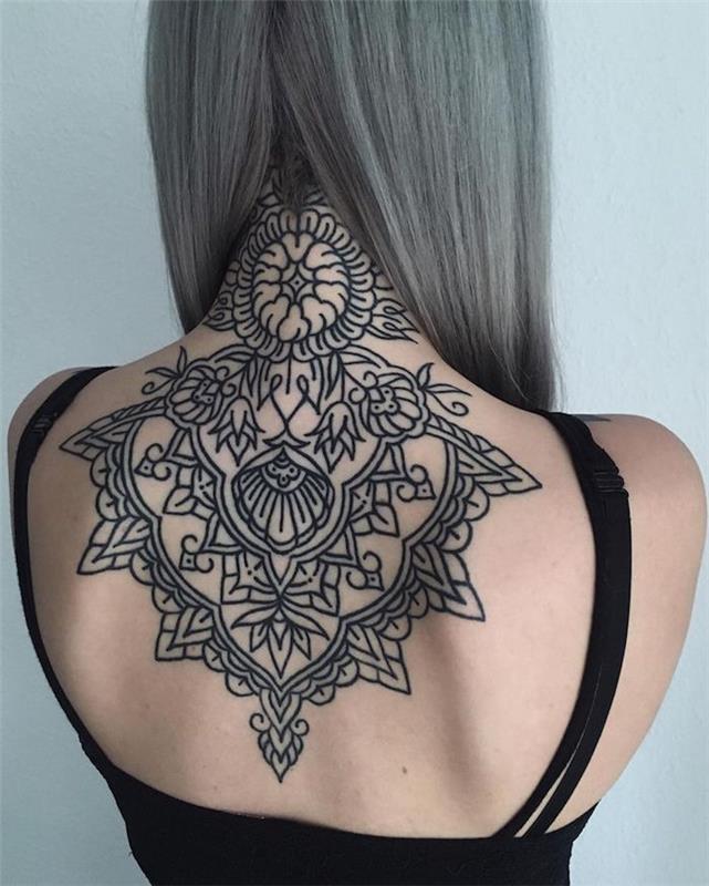 Viršutinė tatuiruotė moteris tatuiruotė kaklo lotoso gėlės mandala