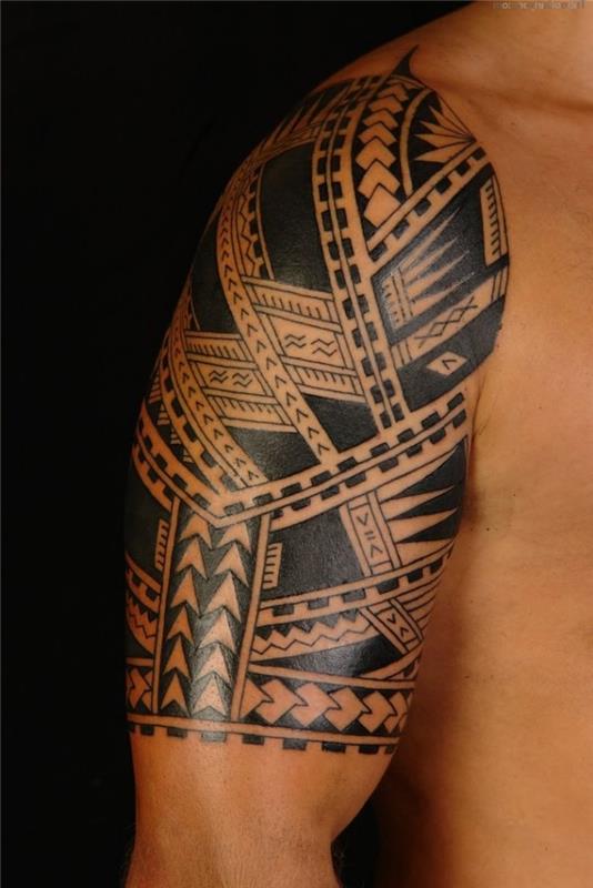 dövme anlamı, kabile tasarımlı sembolik bir dövme seçin, etnik motifli omuz ve kol dövmesi