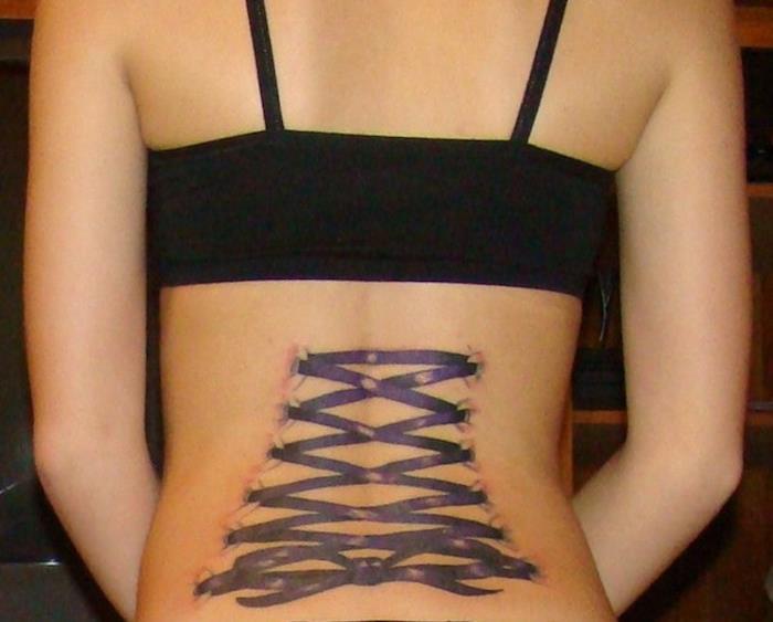 seksuali moteris tatuiruotė nėriniai korsetas tatuiruotė realistiška atgal