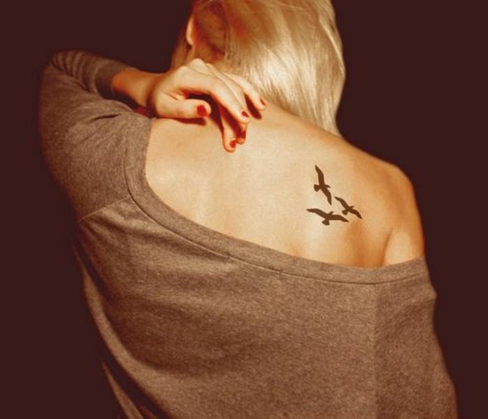 diskretiška-tatuiruotė-moteris-diskretiška-tatuiruotė-moteris-diskretiška-tatuiruotė-moteris-idėjos