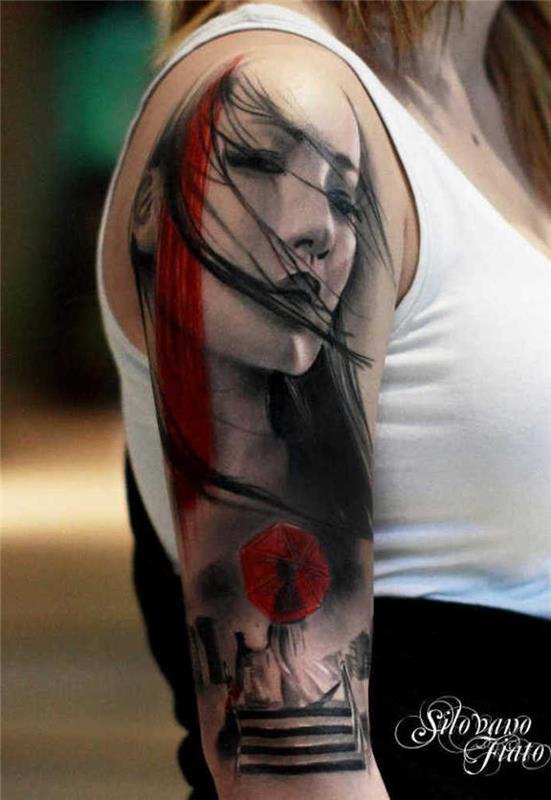 azijska oblikovalska ženska tetovaža, rdeč dežnik, črni lasje, tetovaža roke na ženskem obrazu