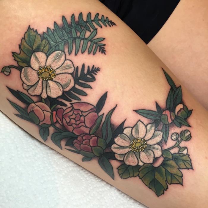gėlių tatuiruotė, mielas šlaunų gėlių dizainas, bijūnai ir baltos gėlės