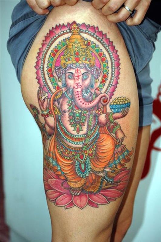 tatuiruotė aplink šlaunį moteris tatuiruotė ganesh koja