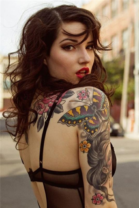 Rankogalių tatuiruotė, gėlių ir drugelių tatuiruotė moterims, tatuiruotė ant didelės kūno dalies