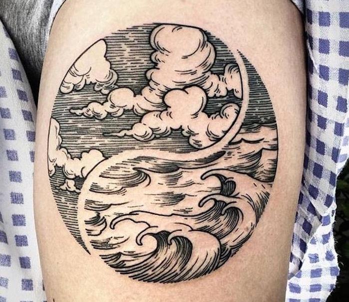 moteris šlaunies debesies tatuiruotė apskrito tatuiruotė audra jūros debesys